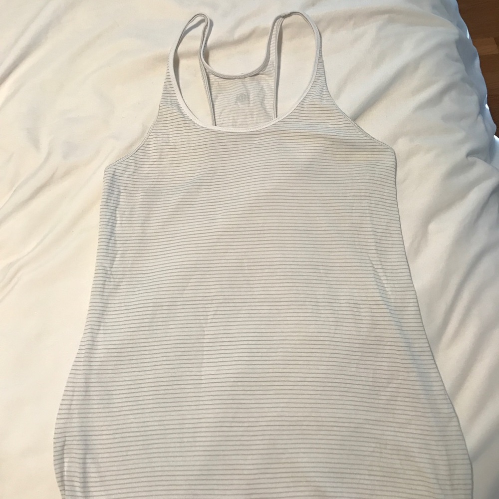 EUC lululemon run singlet size 4