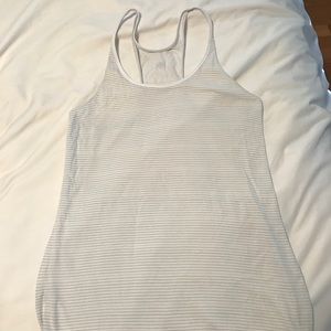 EUC lululemon run singlet size 4