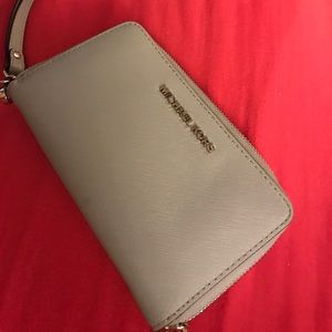 Michael Kors smartphone wristlet