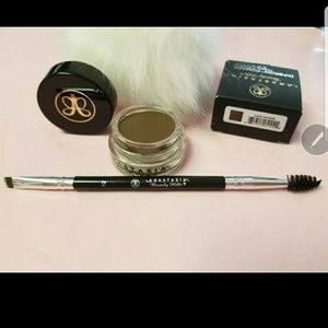 Dark brown dipbrow Pomade with brush #12