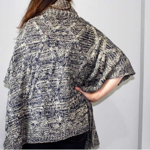 TriBeca Cozy Poncho - Picture 2 of 3
