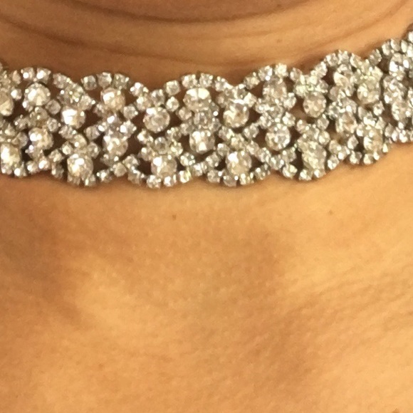 🆕 Multi Rhinestone Choker - Picture 3 of 4