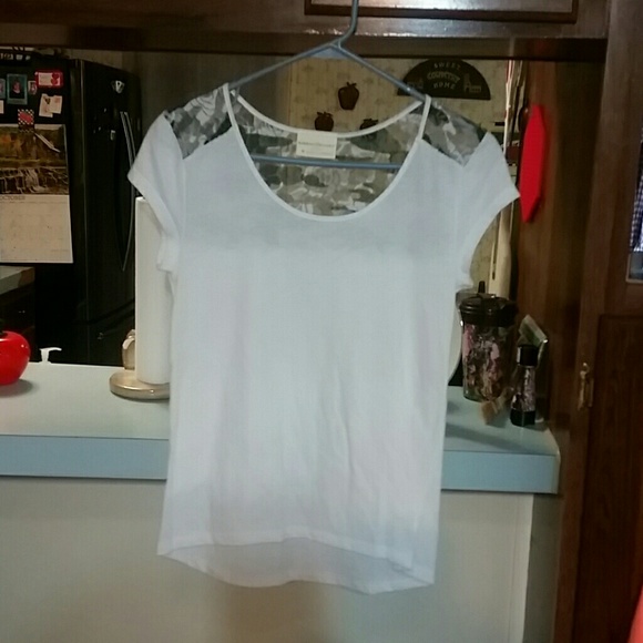 Clothes - Picture 1 of 2