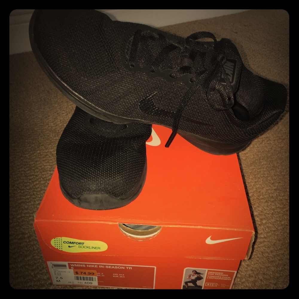 Nike women's in season TR 6
