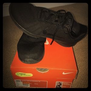 Nike women's in season TR 6