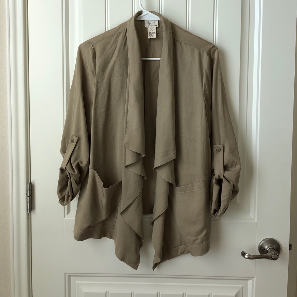 Gorgeous Flowy Blazer!