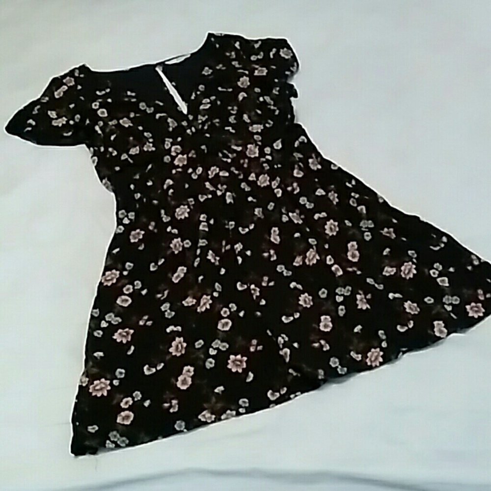AE cut out dress.