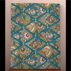 Vera Bradley message board like new peacock print