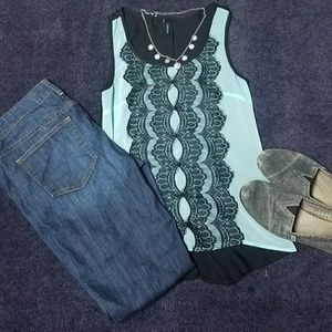 *FINAL PRICE*XS Maurices Aqua Tank with black lace