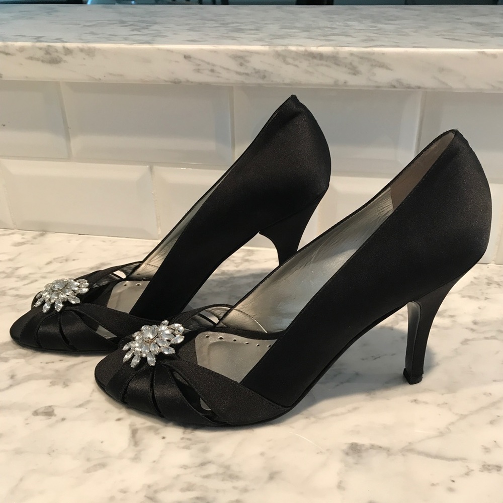 BCBG black sparkle heels/ pumps