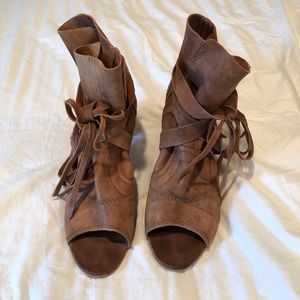 PRICE NEGOTIABLE! Free People Daydream Heel, EU 40