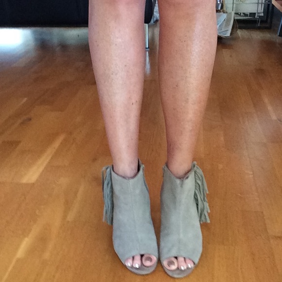 Kensie Shoes - Kensie Tassle Booties