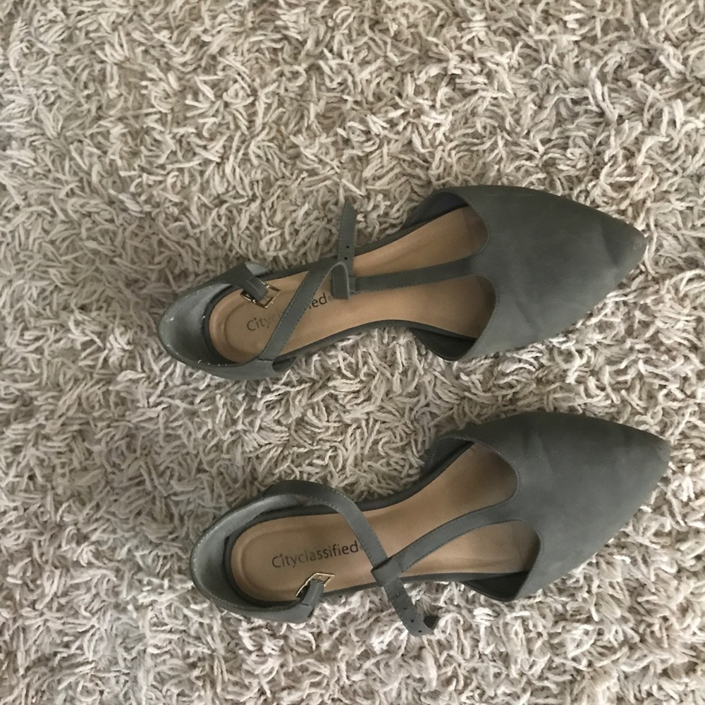 Cute gray shoes