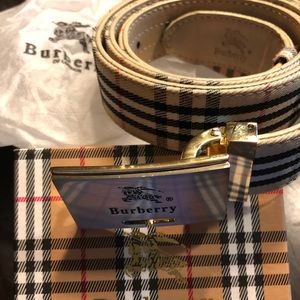 NWOT Burberry woman’s  belt