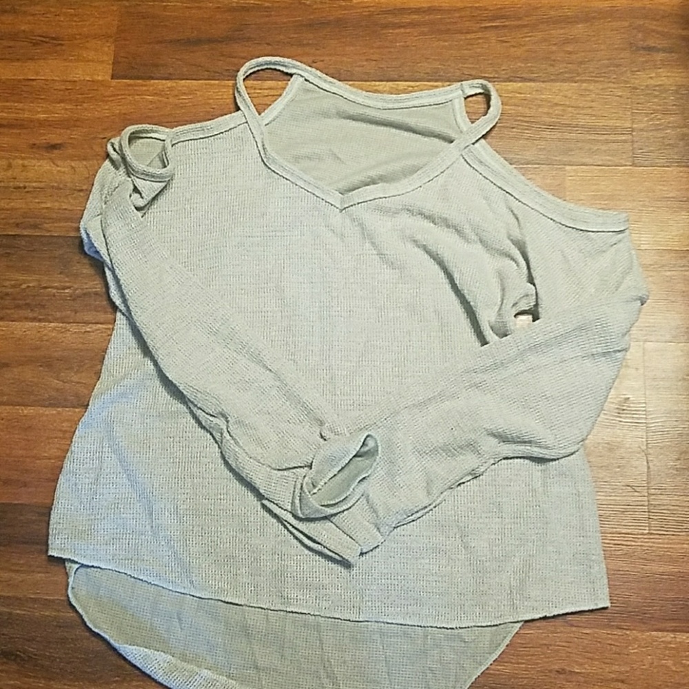 Nwot Minty cold shoulder top