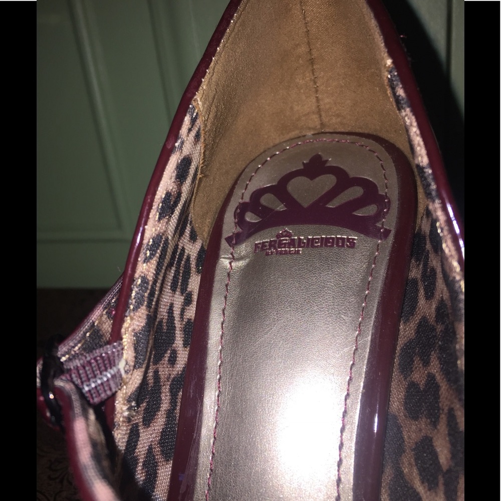 Fergalicious Red Pumps - Picture 5 of 5