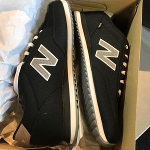 Bought these shoes the person didn’t want them