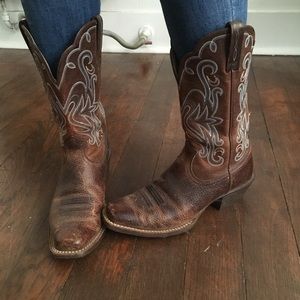 Ariat Legend cowgirl boots