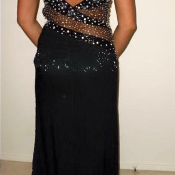 Rodney Alfred Size 6 Beaded Evening Gown - Picture 4 of 6
