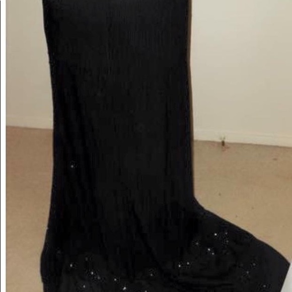 Rodney Alfred Size 6 Beaded Evening Gown - Picture 5 of 6