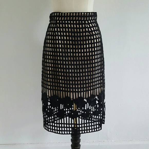 Bloomingdale's Dresses & Skirts - BLOOMINGDALE'S {AQUA} black cage pencil skirt