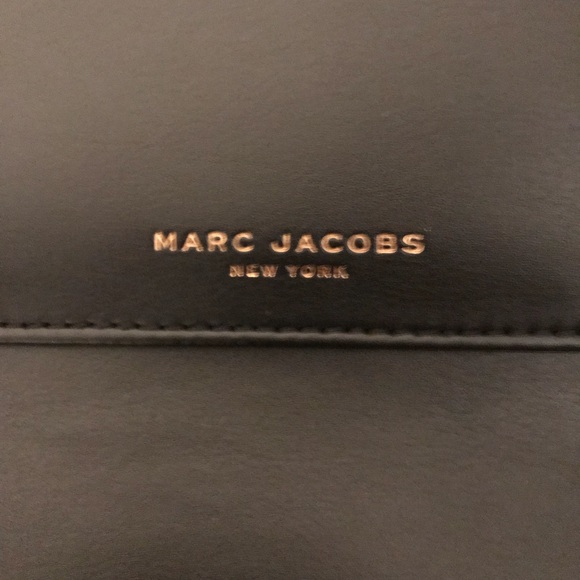 Marc Jacobs wristlet - Picture 3 of 4