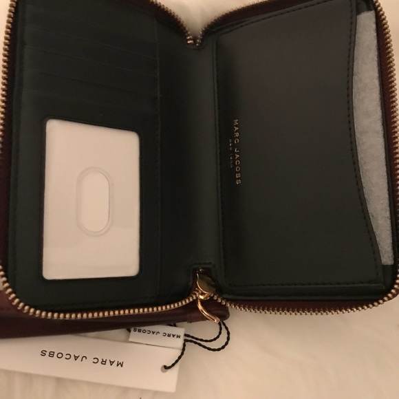 Marc Jacobs wristlet - Picture 4 of 4
