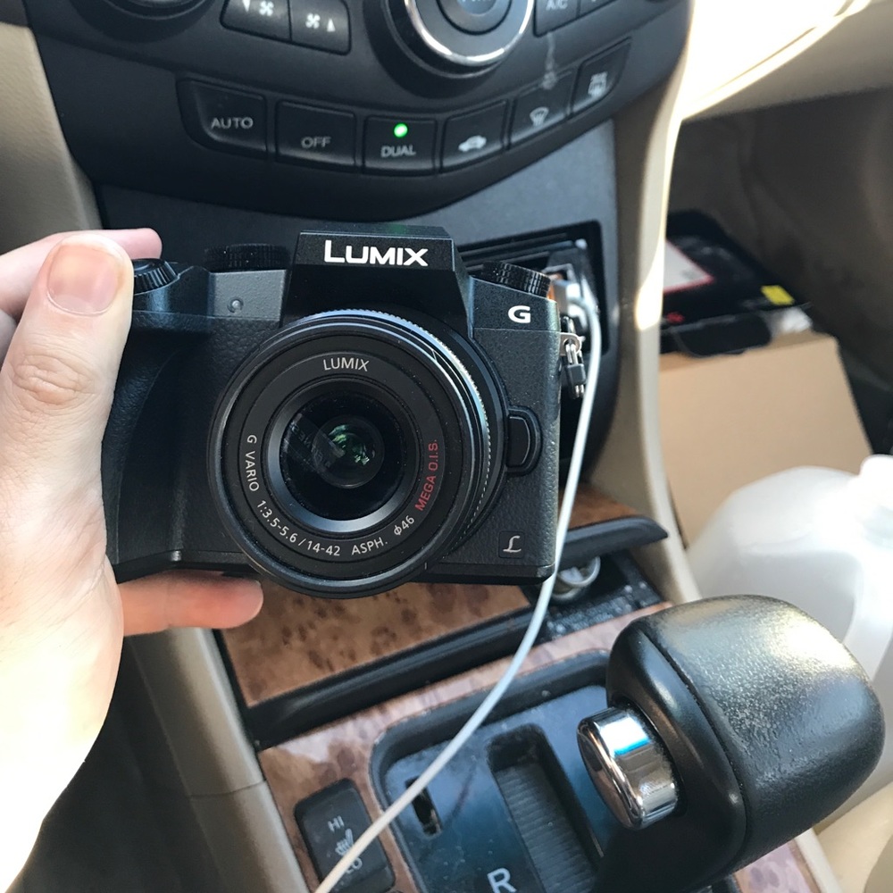 Panasonic LUMIX G7 camera (great condition)