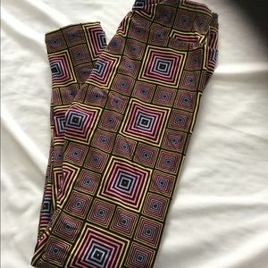 Lularoe Logo OS leggings