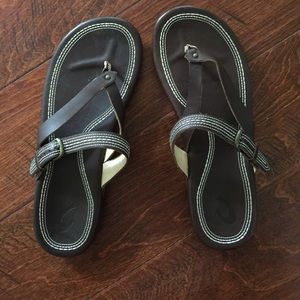 OluKai brown sandals