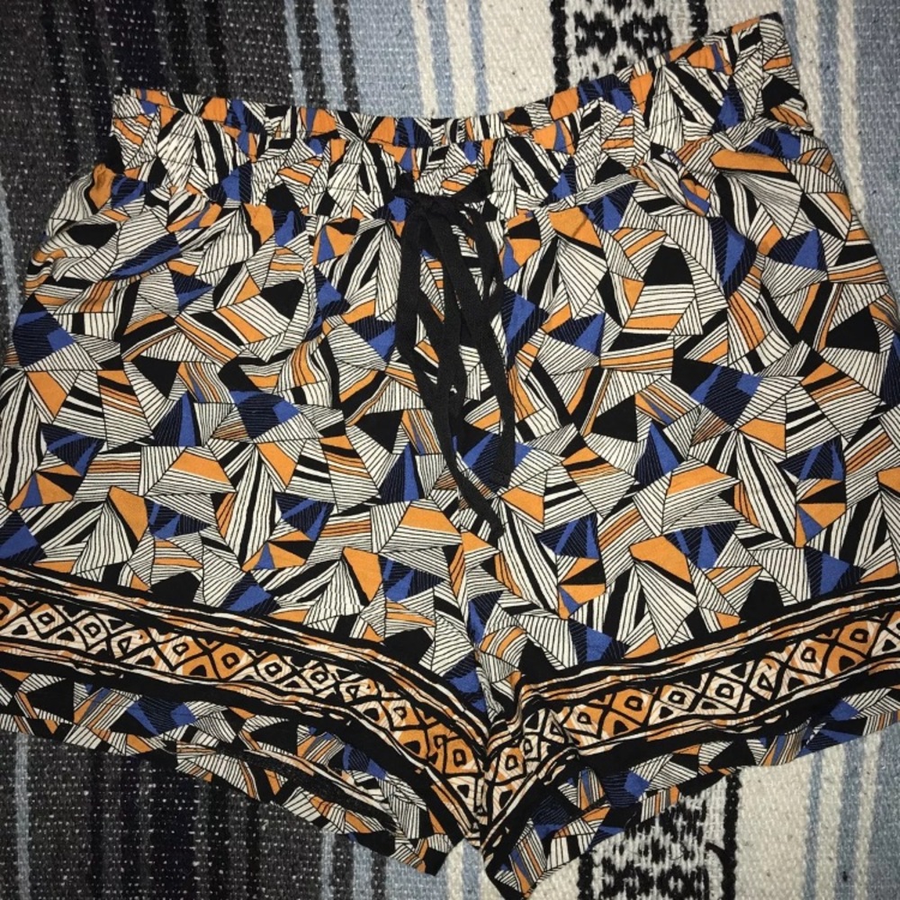 High waisted lightweight shorts