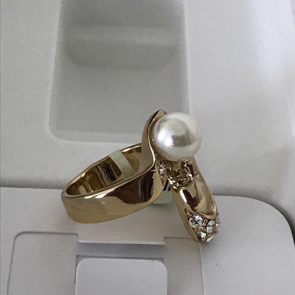 WOMAN FACE WITH CRYSTALS - Picture 5 of 8