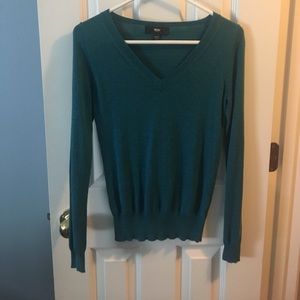 V-neck sweater