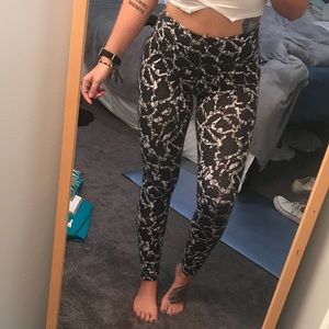 Size M nike leggings