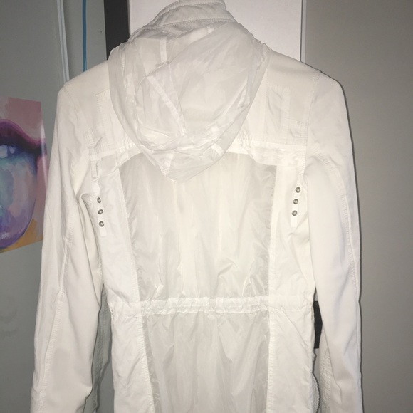 Elie Tahari Juliana White Rain Coat - Picture 3 of 8