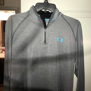 Under- armor loose fit small