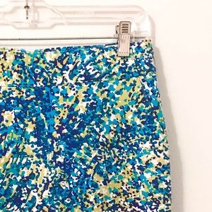 Blue patterned pencil skirt