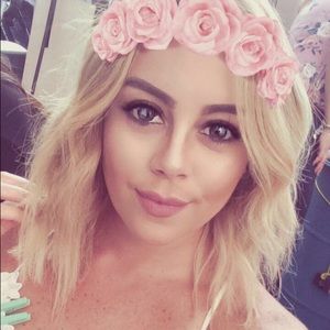 Meet your Posher, Crystal