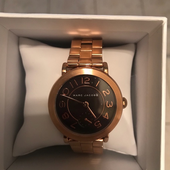 Marc Jacobs Accessories - Marc Jacobs Riley watch MJ3489