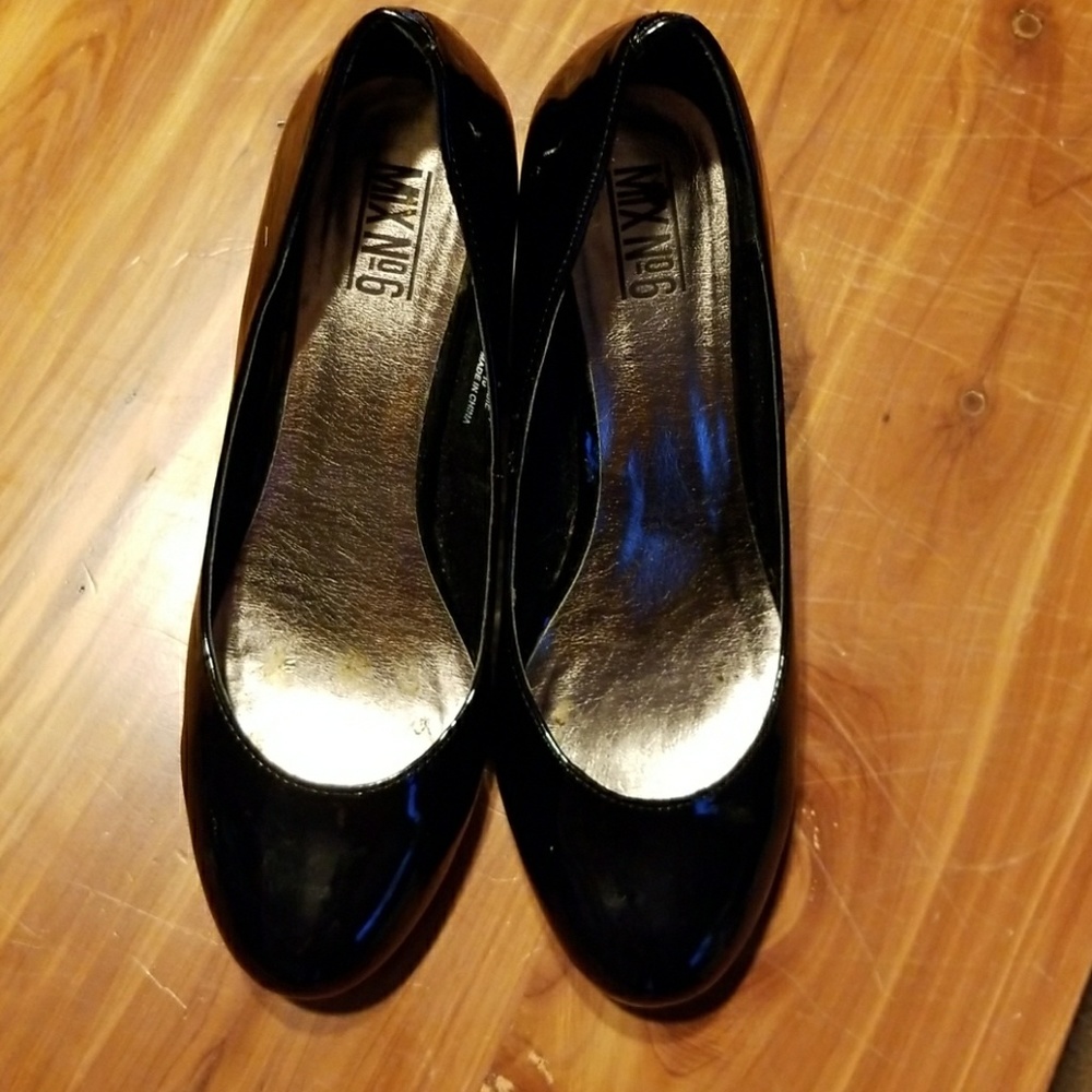 Mix No 6 black pumps