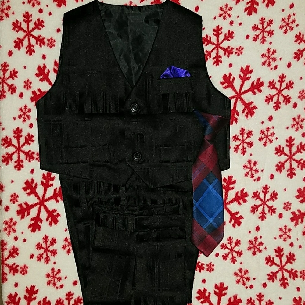Boys size 18 months vest, pants and tie