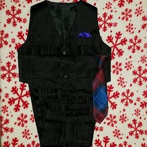 Boys size 18 months vest, pants and tie