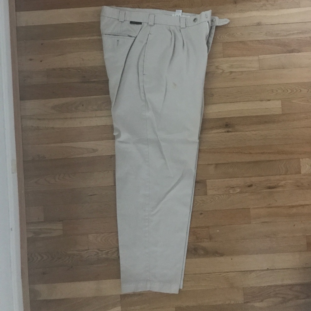 Beautiful almost new Perry Ellis men's slacks
