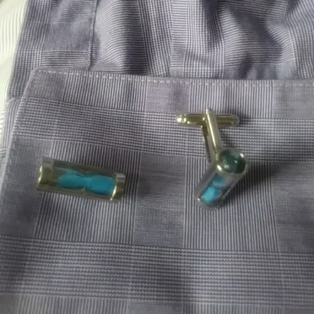 Sold Geoffrey beene dress shirt $28 16/ 33 ft - Picture 3 of 7