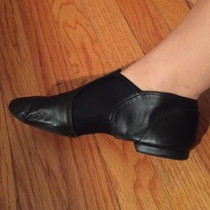 Capezio soft leather jazz shoe