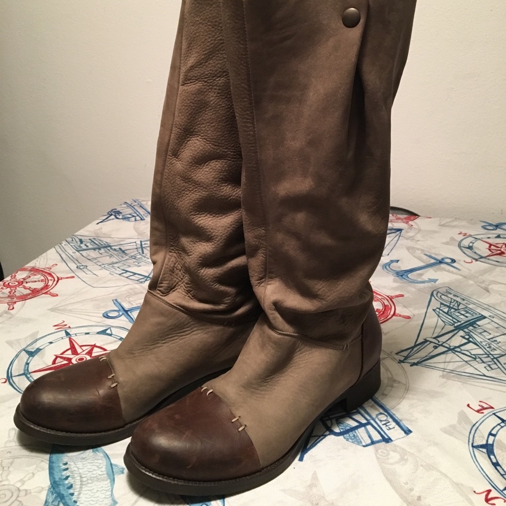 Authentic Made in Italy super soft knee high boots