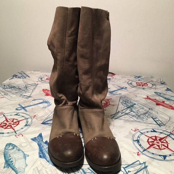 Authentic Made in Italy super soft knee high boots - Picture 3 of 8