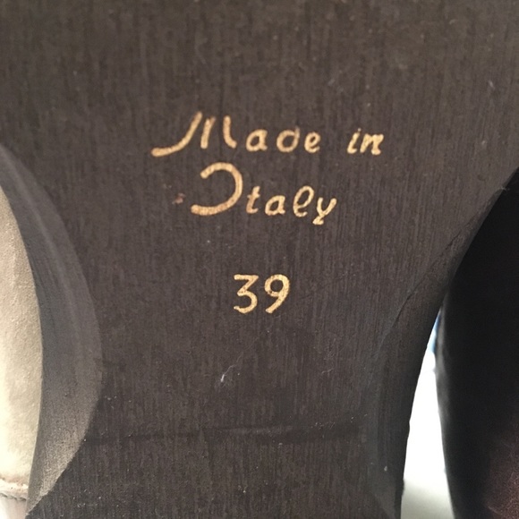 Authentic Made in Italy super soft knee high boots - Picture 7 of 8