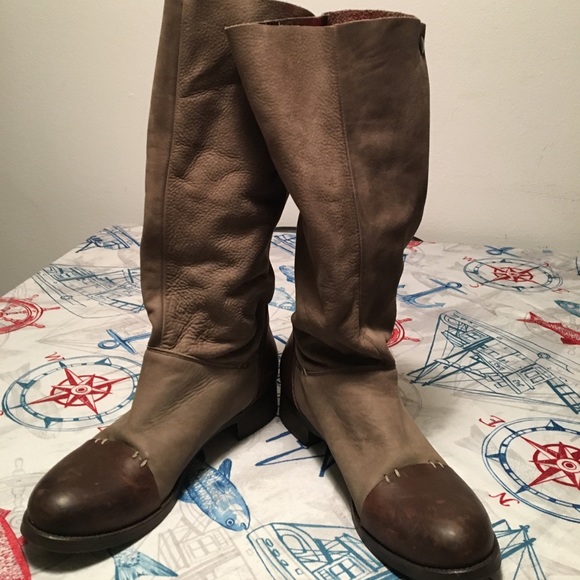 Authentic Made in Italy super soft knee high boots - Picture 8 of 8