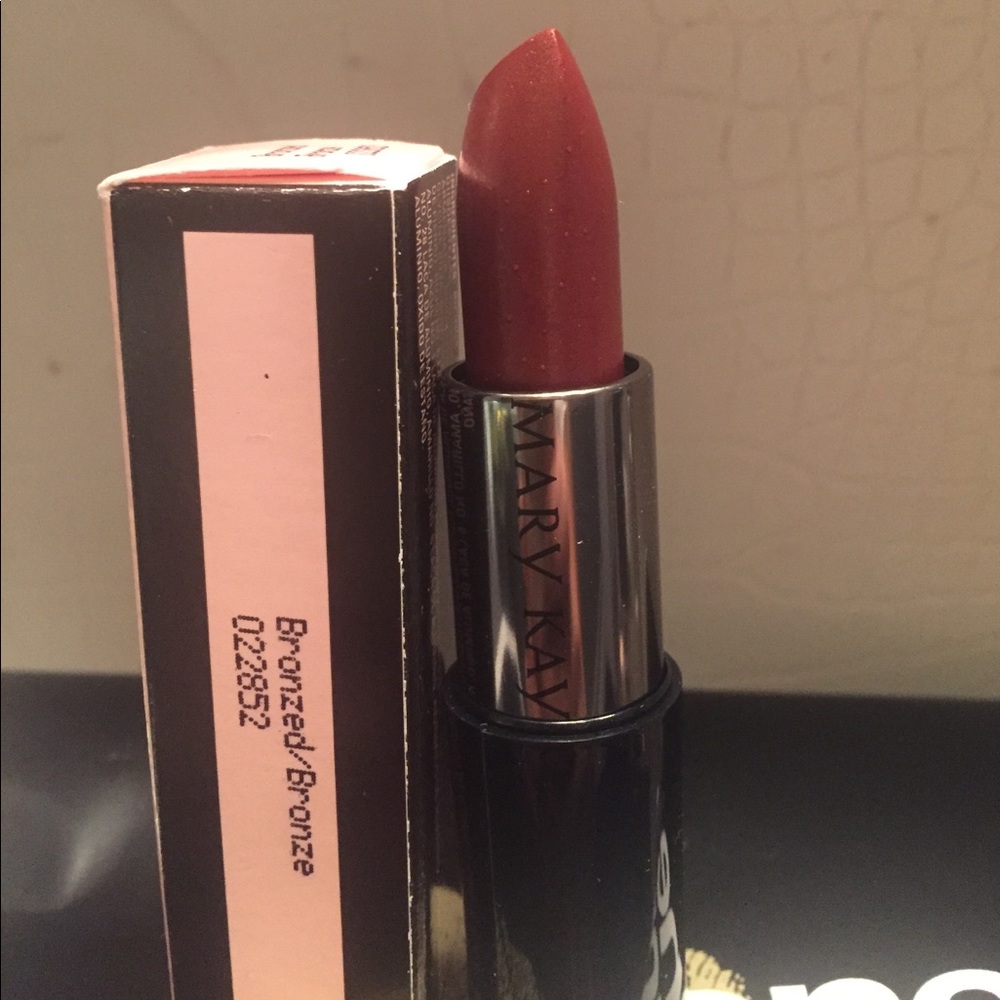 Cosmetics - Picture 6 of 8